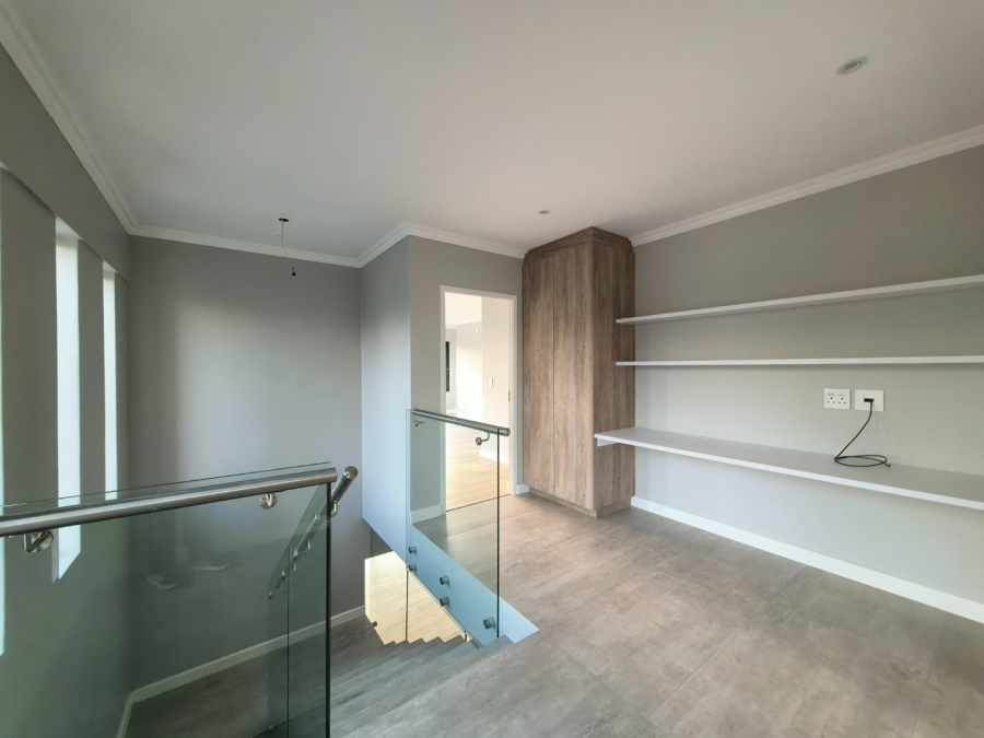 4 Bedroom Property for Sale in Welgelegen Western Cape
